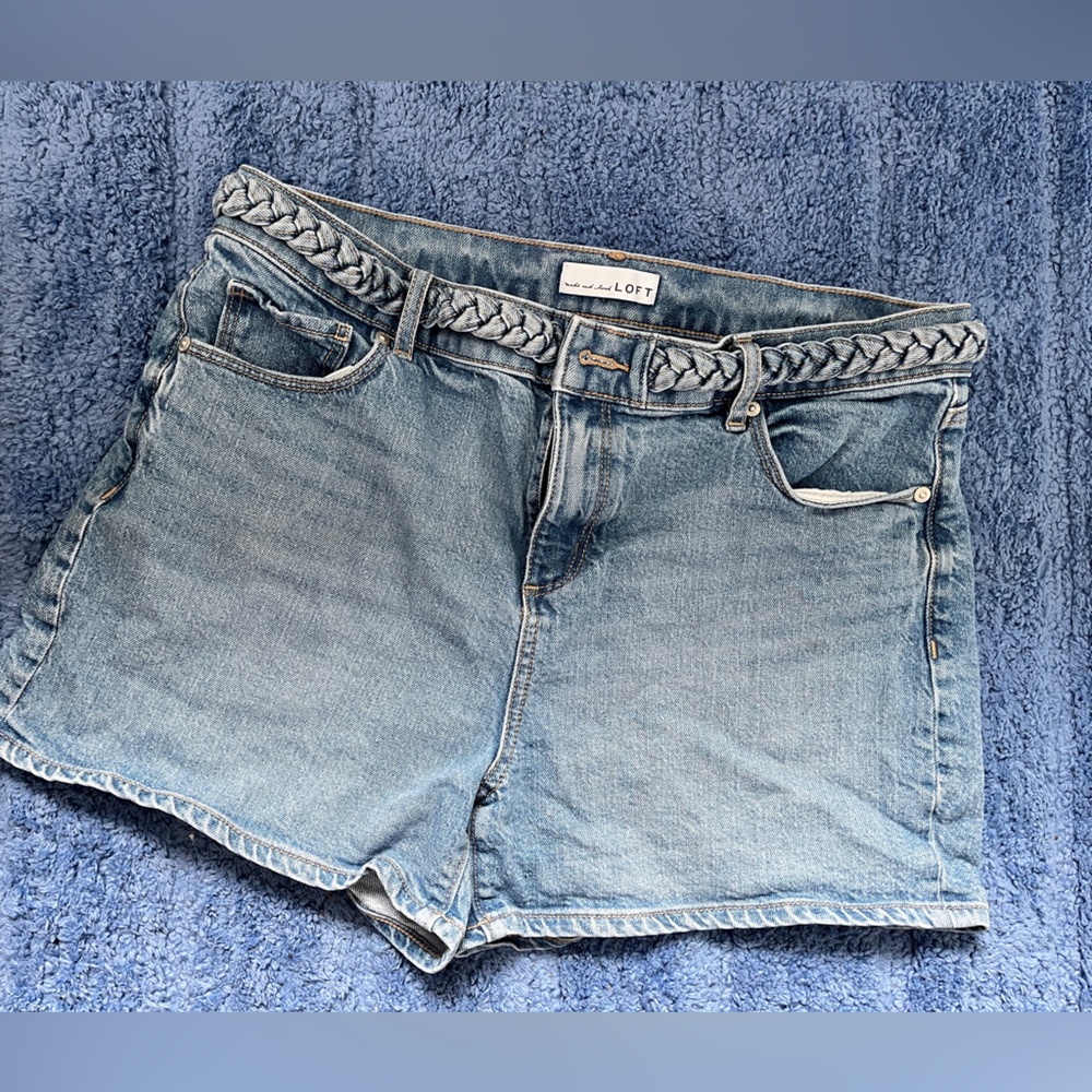 LOFT Women's Light Blue Denim Shorts